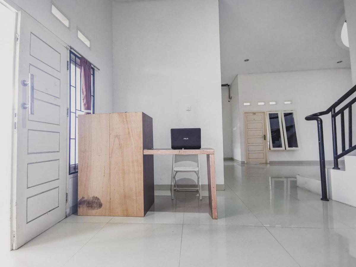 Reddoorz Syariah Near Universitas Lampung 2 Bandar Lampung Buitenkant foto